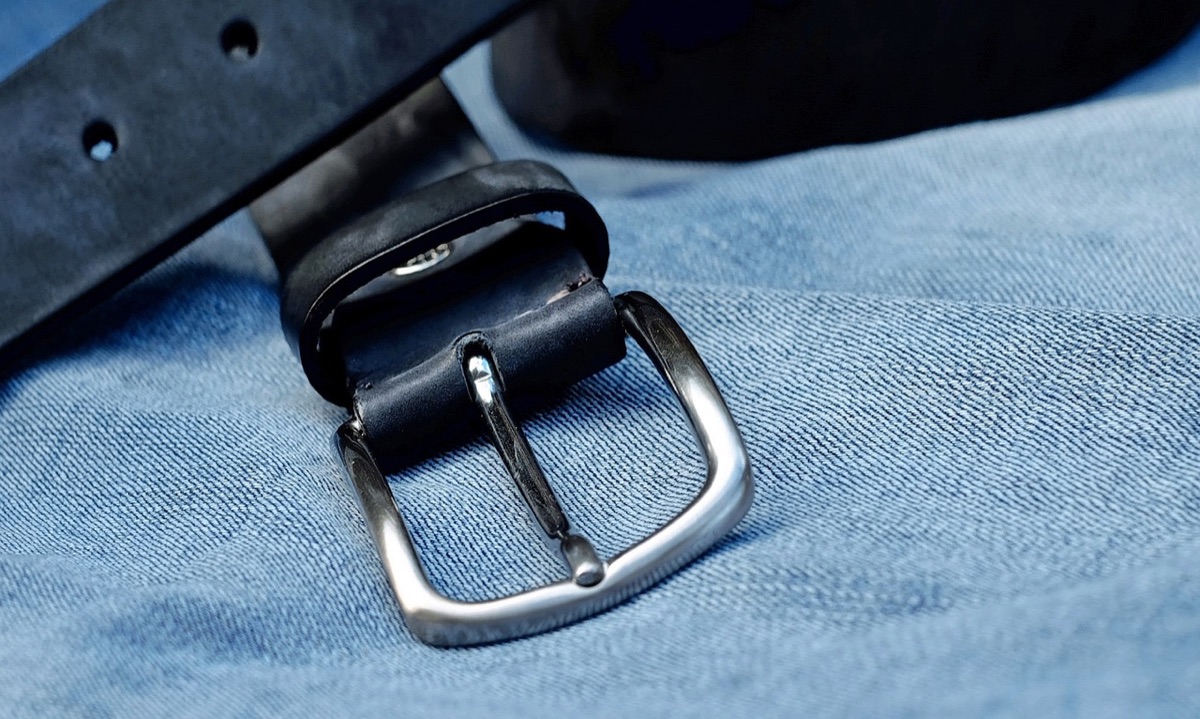 Tecidos e roupas de moda sustentável.