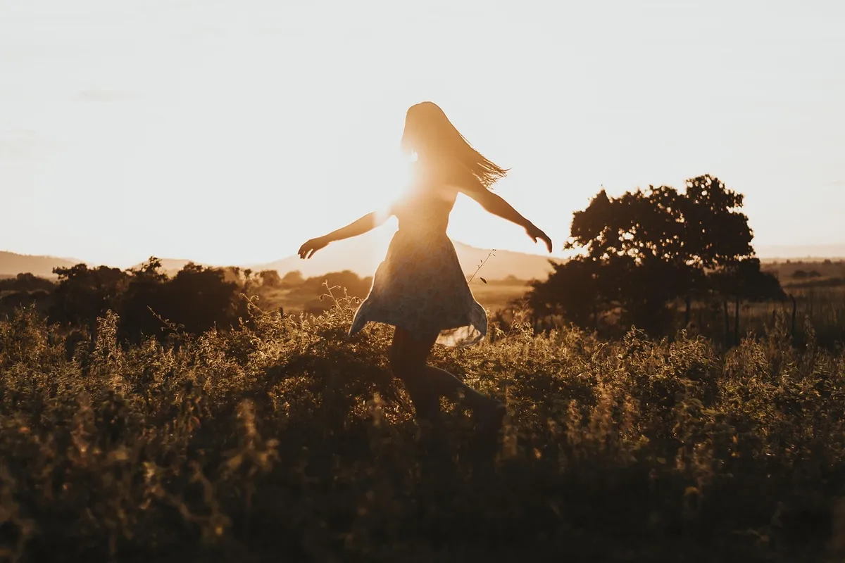 freedom, girl, travel, adventure, summer, dance, dancer, landscape, nature, fun, hope, joy, lifestyle, female, smile, person, happiness, cheerful, woman, women,