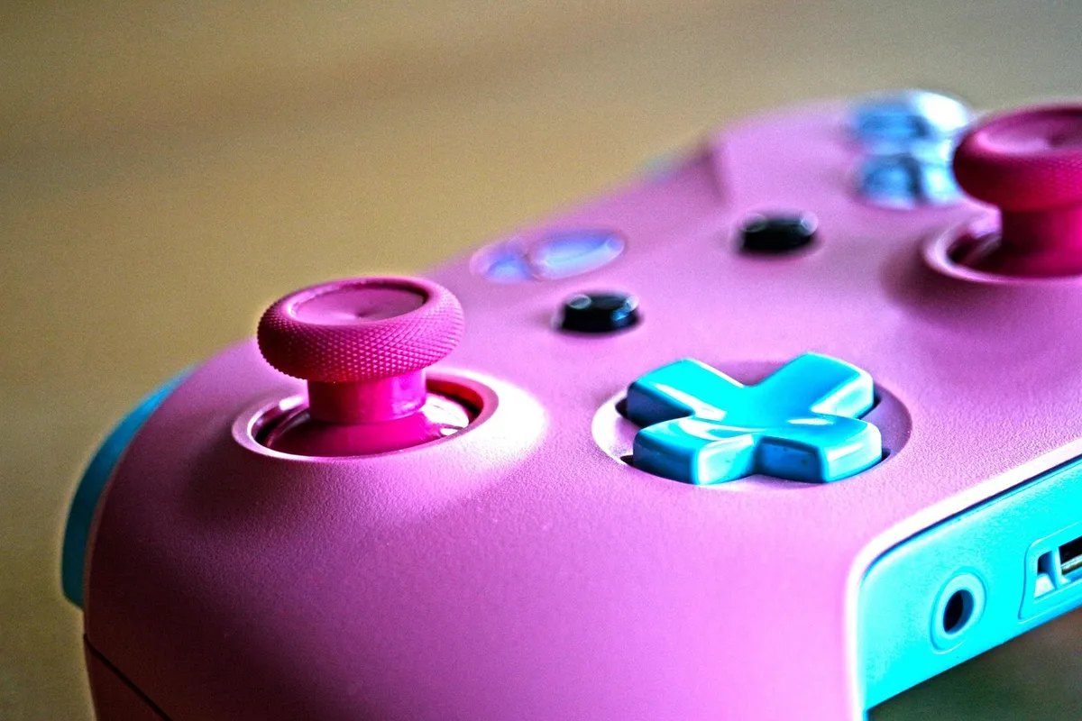 xbox, controller, steering, gamepad, console, video game, to play, games console, video, pad, hobby, gaming, game, kontroller, games, gamer, video gamer, girl,