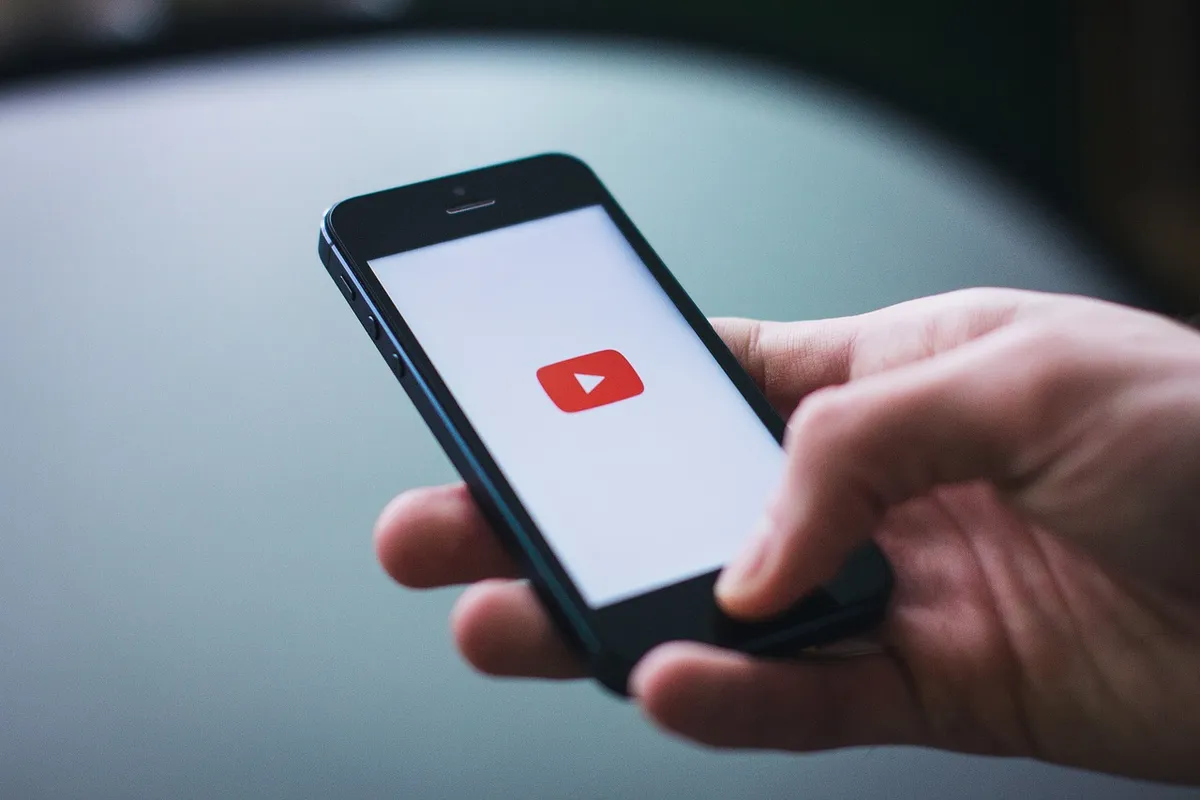 YouTube、iPhone、スマートフォン、モバイル、セルフォン、技術、ビジネス、ソーシャルメディア、ビデオ、YouTube、YouTube、YouTube、YouTube、YouTube